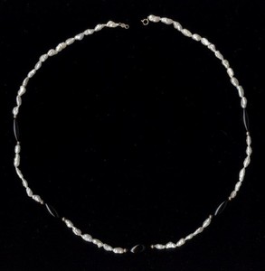 14K 14.87 Gram Solid Yellow Gold 20" Rice Pearl & Black Onyx Strand Necklace Iu