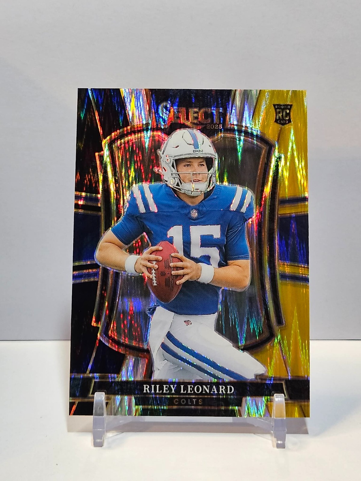 2025 Panini Select - Premier Riley Leonard #133 Black & Gold Shock Prizm (RC)