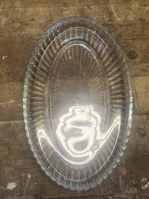 ONEIDA SPECIAL OCCASIONS CRYSTAL COLLECTION OVAL TRAY Clear