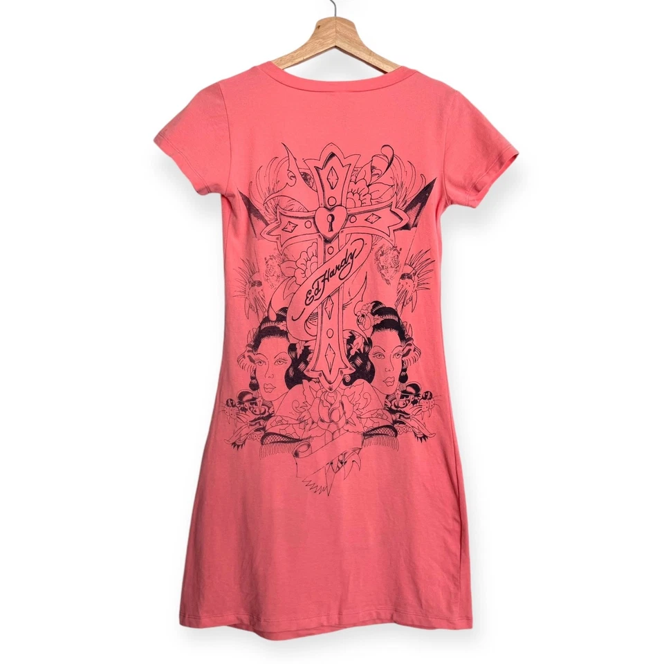 Camisa de noche Ed Hardy rosa melocotón manga corta cuello en V aerografiada Y2K para mujer S Foto 2 de 4