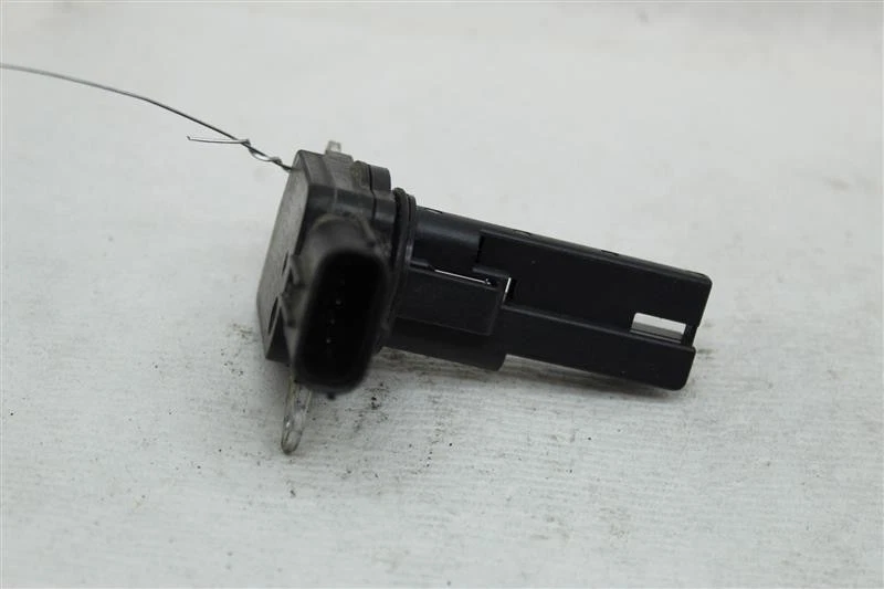 Used Fuel Injection Air Flow Meter fits: 2006 Toyota Rav4 2.4L 2AZFE engine Grad - Image 2 of 4