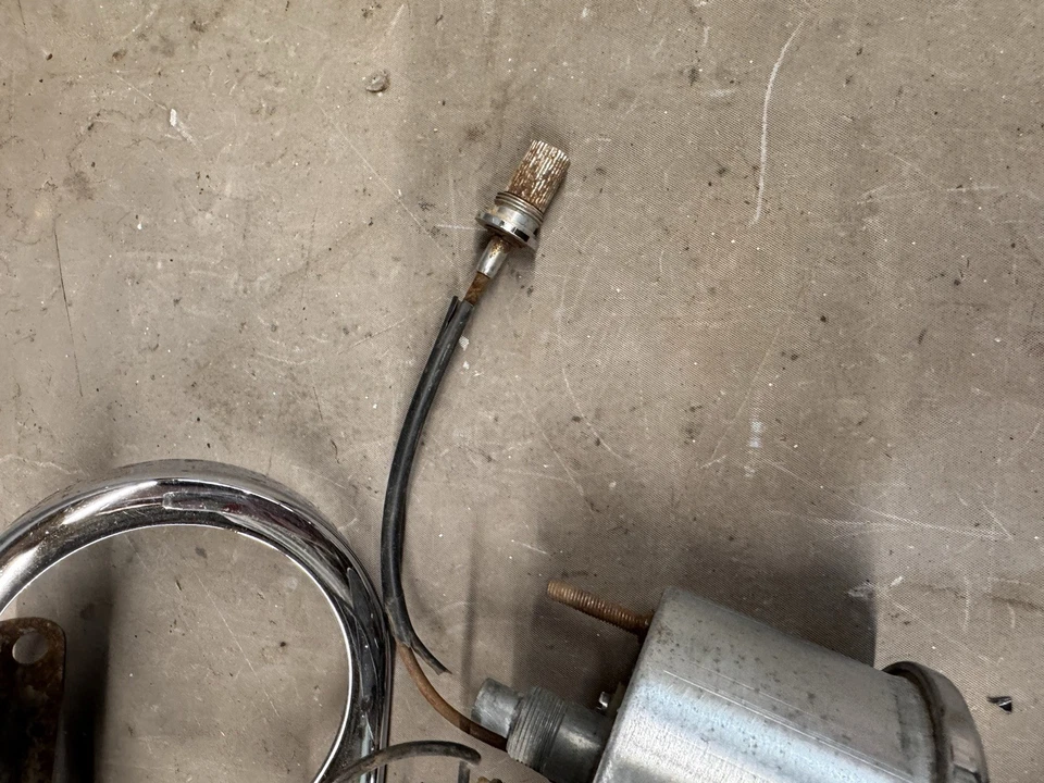 Harley Davidson 1970-1973 cabeza de pala velocímetro calibre carcasa velocímetro cabeza de hierro OEM Foto 3 de 4