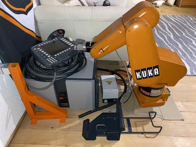 Kuka KR 3 mit Steuerung KRC3 - Bild 1 von 4