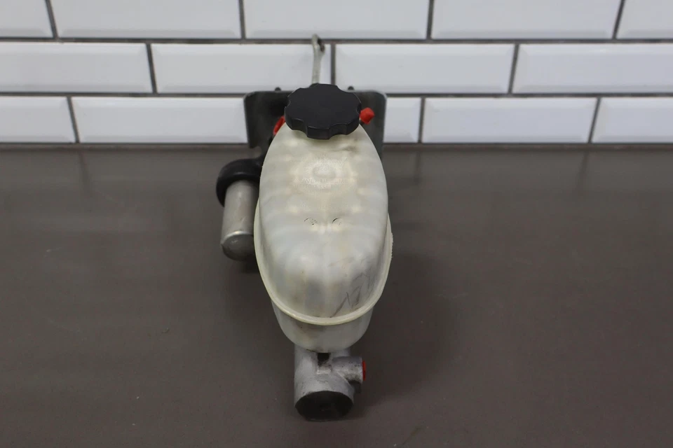 03-07 Chevy Silverado 2500HD OEM Hydrboost Brake Booster con depósito Foto 2 de 4