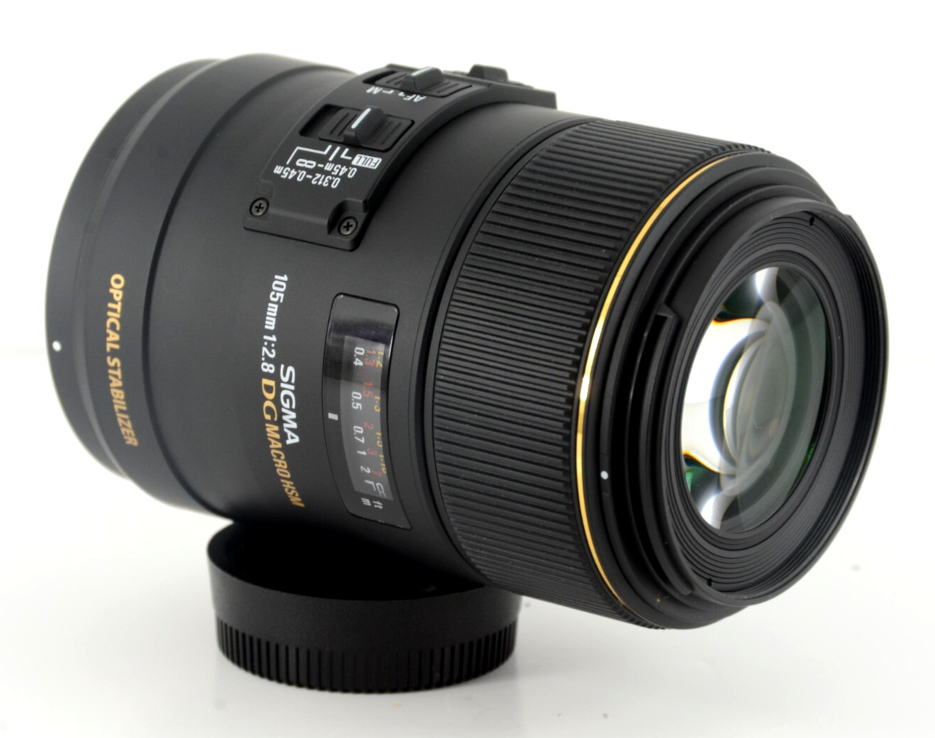 Sigma 105mm f2.8 EX DG OS Macro lens for Nikon AF DX and FX Mint condition