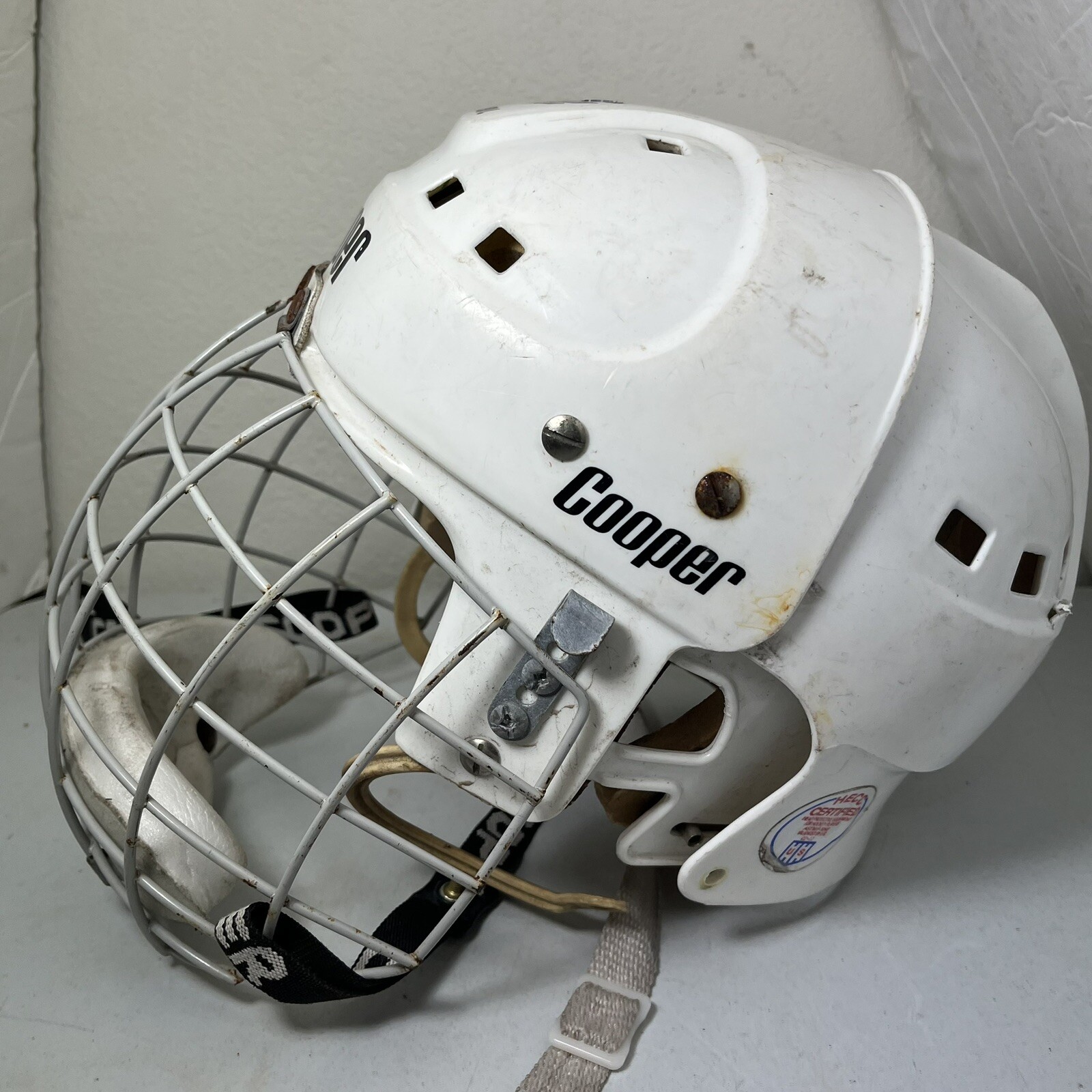Vintage Cooper SK2000 Youth L White Hockey Helmet with Cage Periyar Tourism