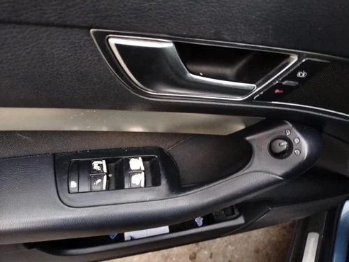 4F0907289G Caja Reles/Fusibles para AUDI A6 BERLINA (4F2) 2.0 TDI 2005 1356932 - Imagen 7 de 10