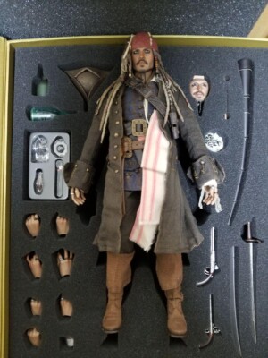 Hot Toys Captain Jack Sparrow Pirates Of The Caribbean DX06 Action