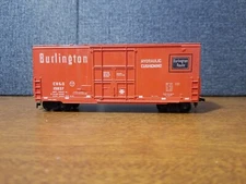 HO Scale Train Car BURLINGTON CB & Q 19837 BOXCAR  High Cube Excess Height