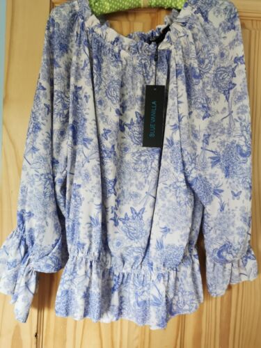 Womens Top M/L NWT - Picture 1 of 11