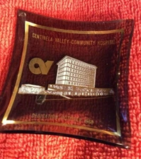 ASHTRAY CENTINELA VALLEY COMMUNITY HOSPITAL DEDICATION OCTOBER 1968 2"X2" GLASS