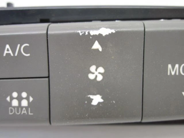 Control de calefacción aire acondicionado clima temperatura Nissan Máxima 2004 04 2005 05 2006 06 647092 Foto 2 de 4