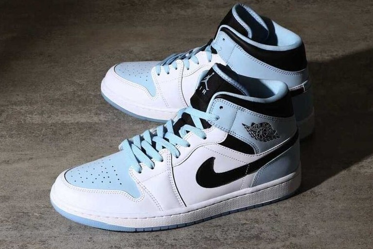 Nike Air Jordan 1 Mid Ice Blue Nubuck DV1308-104 US 7 - 12 Nike Air Jordan 1 Mid Ice Blue Nubuck DV1308-104 US 7 - 12