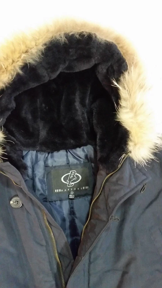 CHAQUETA DE INVIERNO CON CREMALLERA Y CAPUCHA DE PIEL AZUL MARINO TALLA XL/16 DE COLECCIÓN CÓDIGO DE BARRAS BIG BOY Foto 2 de 4