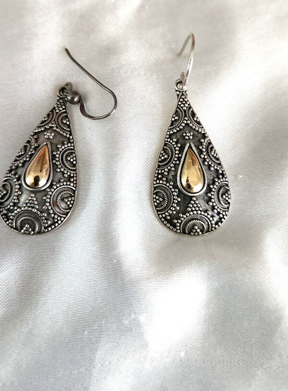 STERLING & 18KT YG EARRINGS TEXTURED DESIGN WIRE TOP