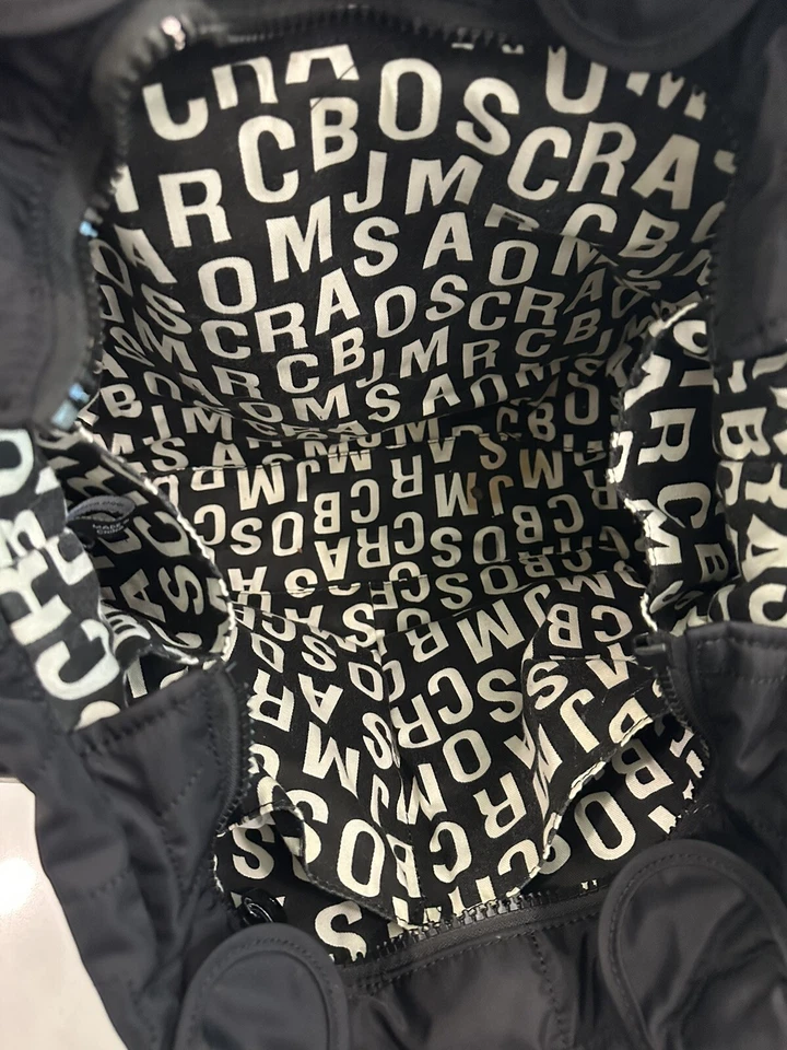 Bolsa de pañales acolchada negra Marc Jacob’s Foto 4 de 4