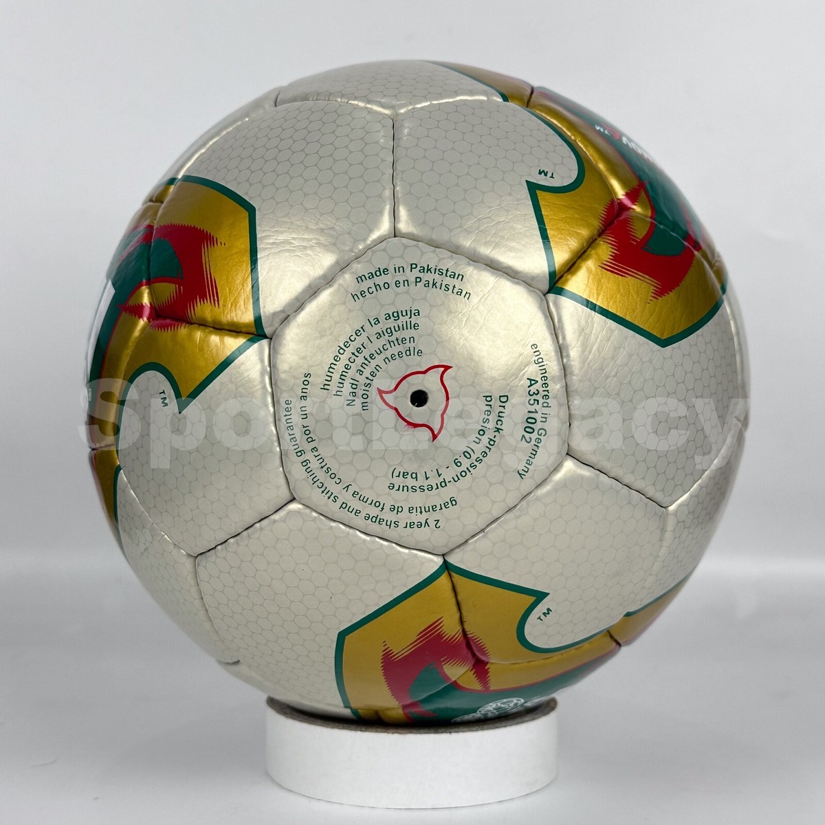 adidas FEVERNOVA サッカーボール サイズ5 Adidas MATCH BALL Fevernova - FIFA World Cup 2002 - Official