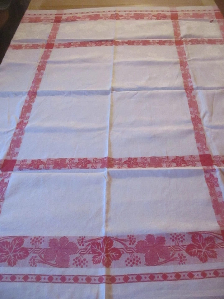 Nappe N°371 ancienne en damassé 144 x 152 cm petit monogramme décor rouge - Photo 4/4