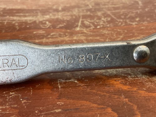 General Tools 807-X Ratchet Offset Phillips Screwdriver 4" long - USA - Picture 2 of 6
