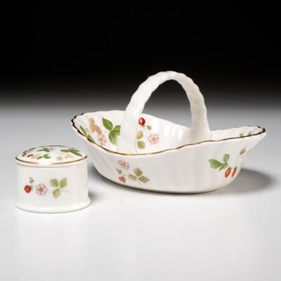 Wedgwood Wild Strawberry Bone China Made in England Small Basket