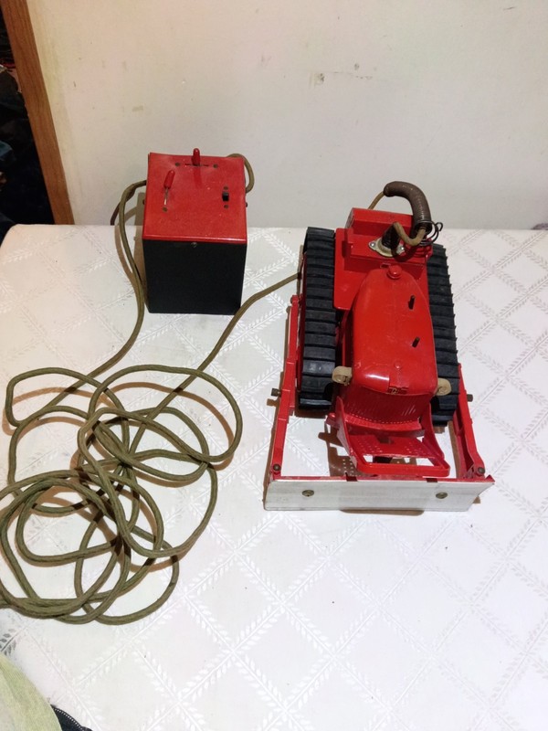 MECHANICAL TRACTOR TD-24, MODEL NUMBER 353