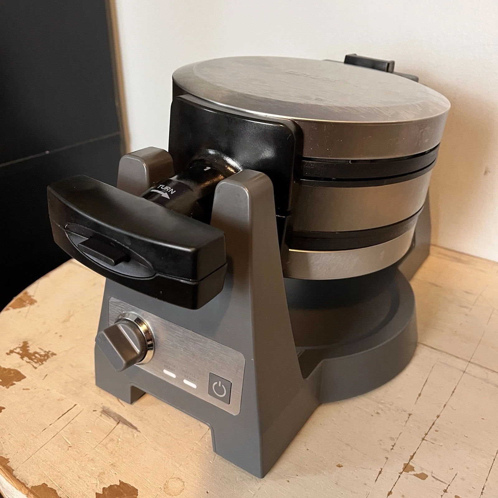 CRUX Double Rotating Belgian Waffle Maker GH-6200A Nonstick Stainless Dent Works