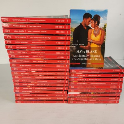 Mills & Boon Mixed Series Bundled of 30 Vintage Books Romance Women's Fiction