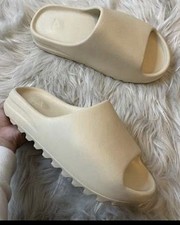 yeezy slides size 7 In Men