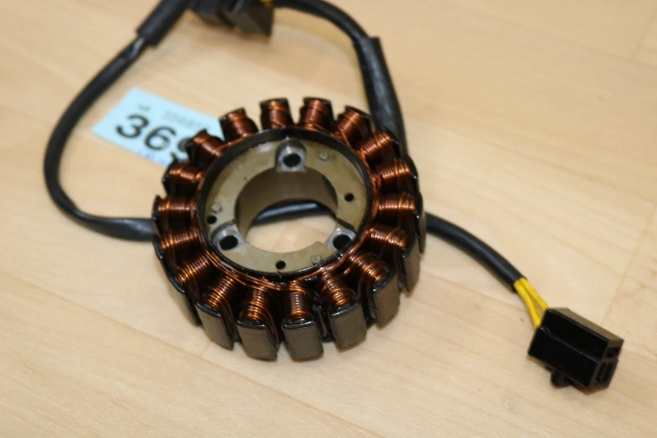 Honda CB1 Alternator Stator Windings  Oem  1988 - 1991 CB 400 NC27 - Image 3 of 4