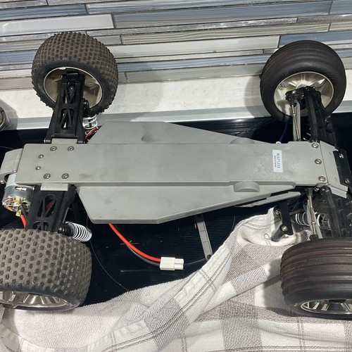 Traxxas 2wd Rustler With Remote - Bild 9 von 11