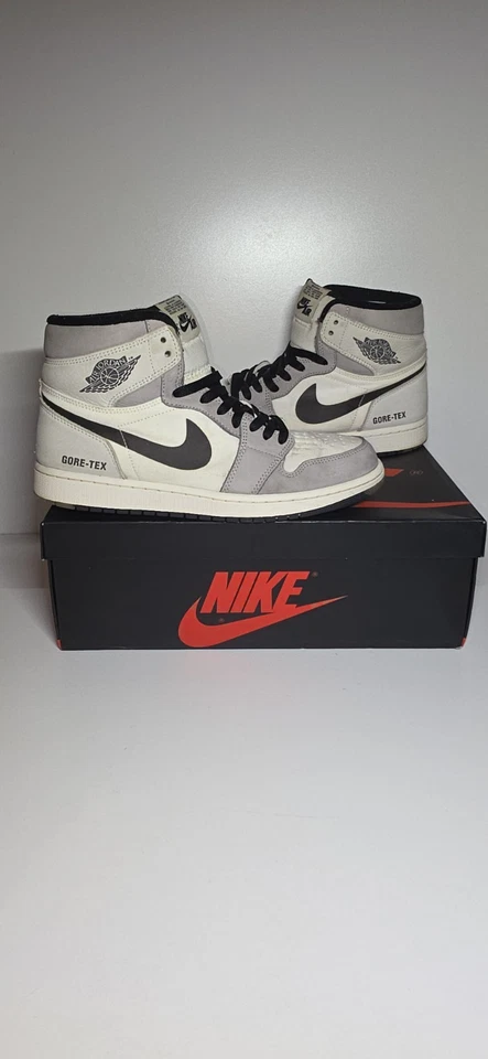 Nike Air Jordan 1 High, photo 1 of 5