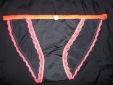 Girls 10-12 lace trim string bikini panties w/flower black w/coral nip tween