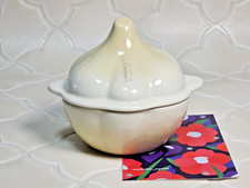Le Creuset Vegetable Series Garlic mini cocotte 300ml Stoneware No Box