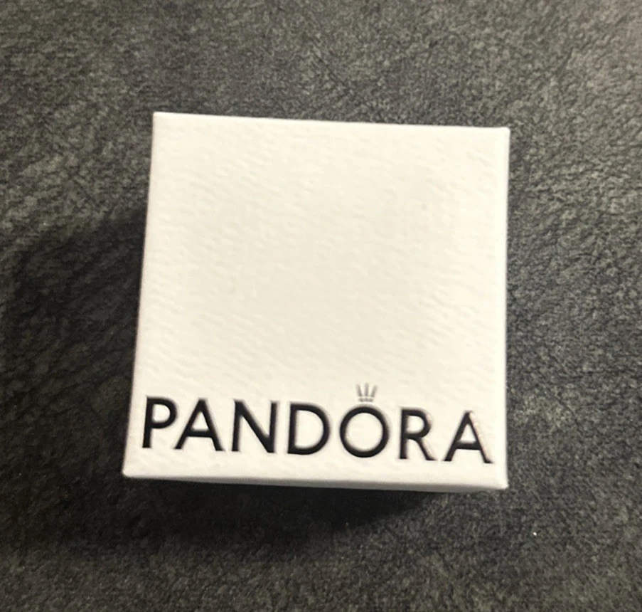 Genuino Auténtico Pandora Plata Suave Liso Corazón Dije Retirado y Cuentas Corazón Foto 3 de 3