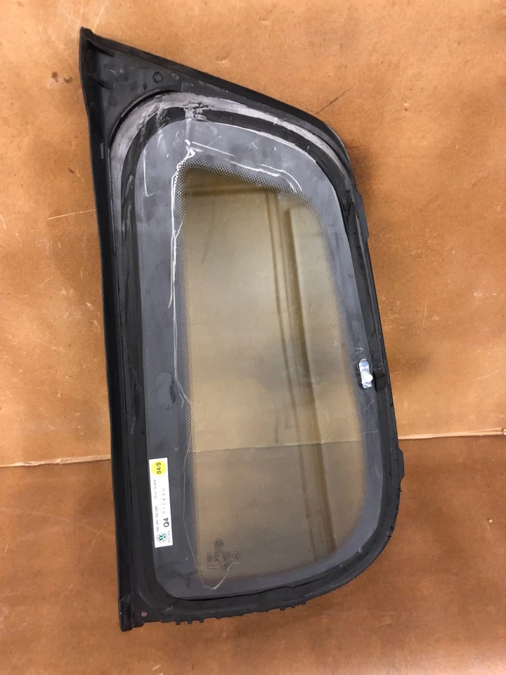 2011 volkswagen tiguan quarter glass window ( passenger rear ) 2009-2017 - Image 4 of 4