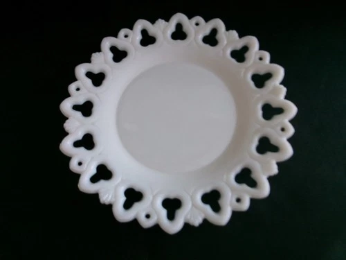 vtg white milk glass reticulated lace edge 8.5" plate/serving dish