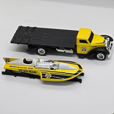 HOT WHEELS PREMIUM BOX SET VINTAGE RACE TEAM MOONEYES INDIVIDUAL