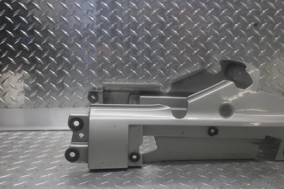 Kawasaki Concours 1000 ZG1000A 2002 carenado trasero 14024-1224-is Foto 2 de 4