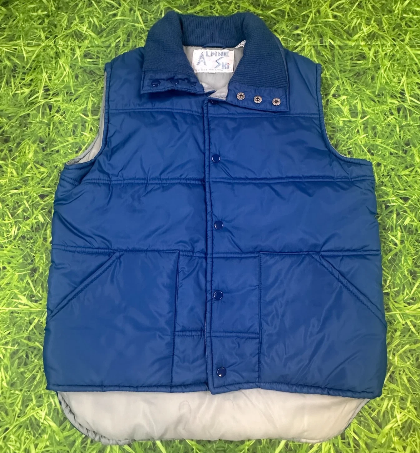 Vintage Alpine Ski Quilted Puffer Vest Mens Medium Bright Blue Nylon Snap Warm
