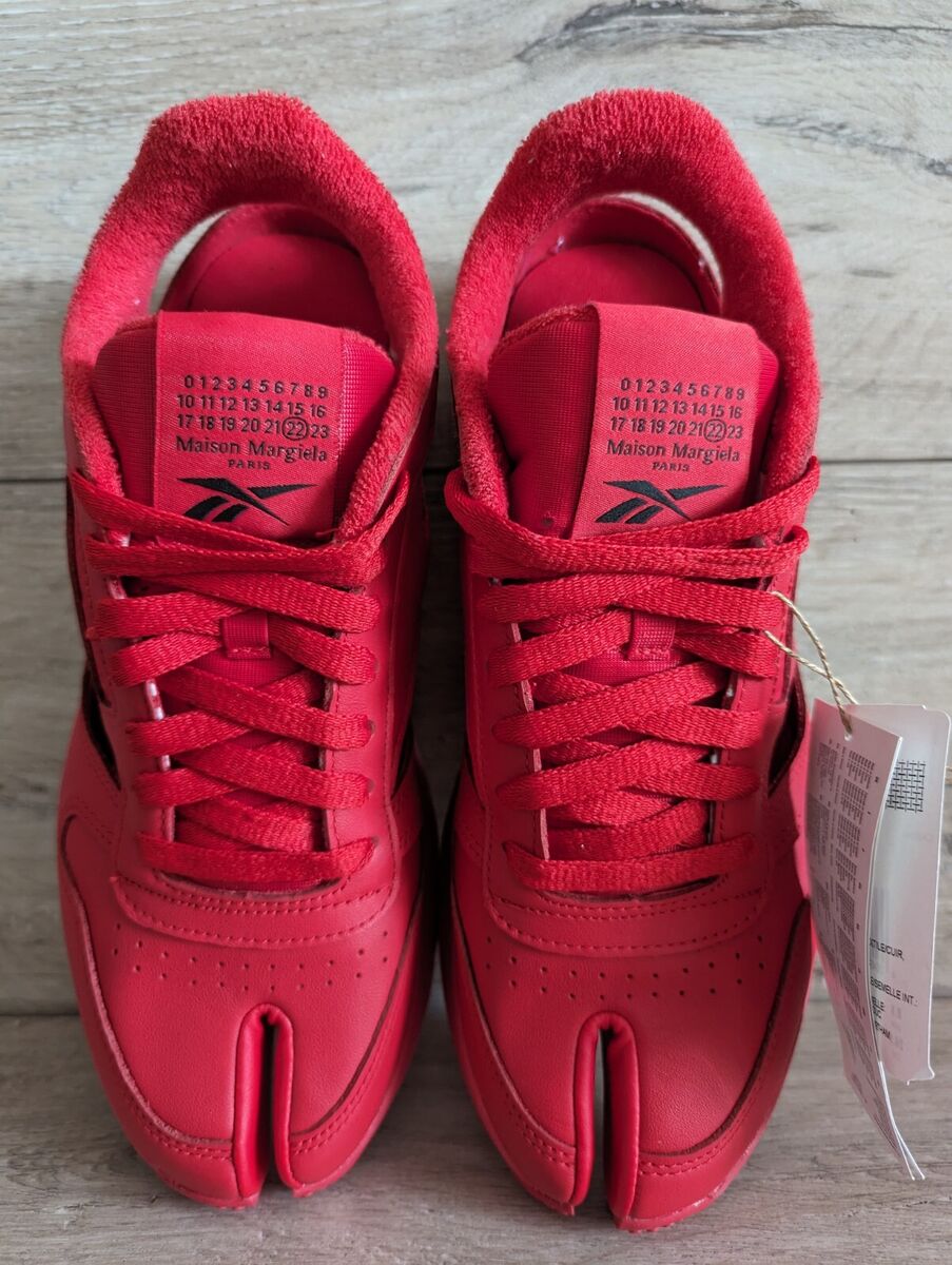 Maison Margiela x Reebok Classic Leather Tabi Decortique Low Maison Margiela x Reebok Classic Leather Tabi Decortique Low