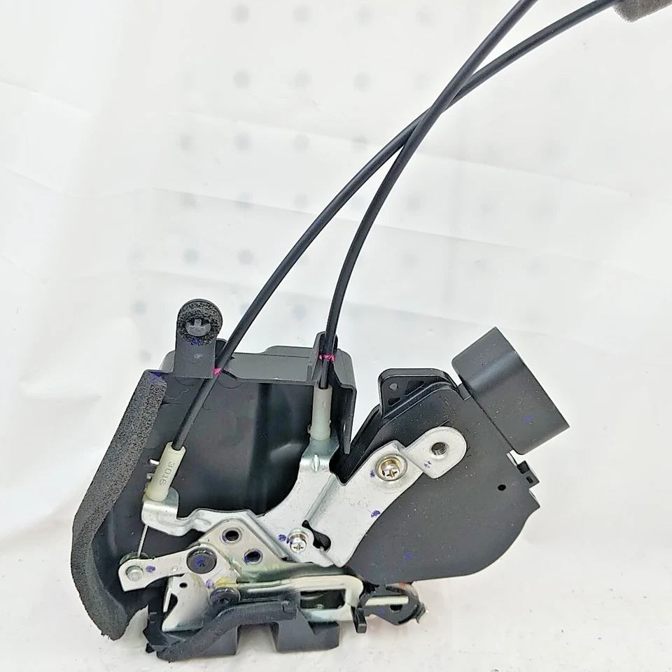 Dorman 931473 Fits 2001-2007 Toyota Highlander Rear RH Power Door Lock Actuator - Image 2 of 4