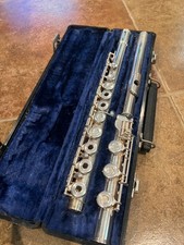 Beautiful Gemeinhardt M3 Open Hole flute W/Low B foot in Excellent condition