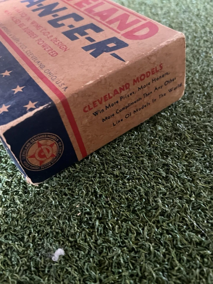 1947 Cleveland Free Flight Lancer Model Airplane 32" CO2 or Rubber band Power - Image 2 of 4