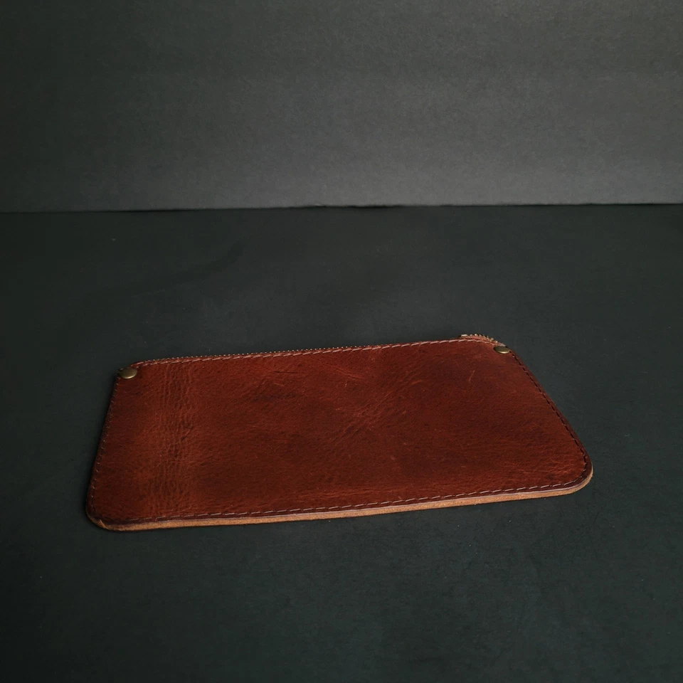 Cartera sin asas Will Leather Goods simple con cremallera elegante delgada minimalista de viaje marrón   Foto 3 de 4