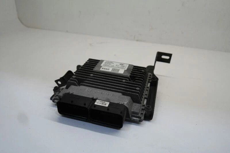 Hyundai Sonata 2011 motor ECM módulo de control electrónico mano izquierda debajo del capó  Foto 3 de 4