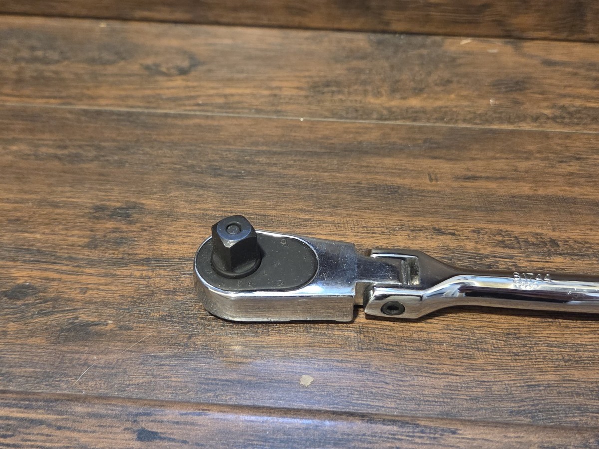 Kobalt 3/8” Drive Flex Head Ratchet 72-Tooth Quick Release 18