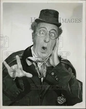 Press Photo Ed Wynn, comedian and actor, in clown costume. - kfx33712