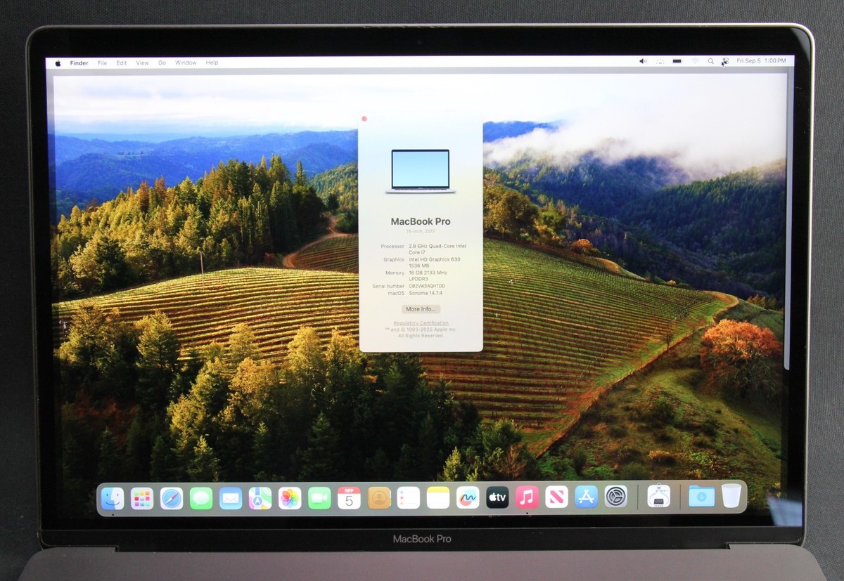 Apple MacBook Pro A1707 Intel i7-7700HQ 2.8Ghz 16GB RAM 512GB SSD