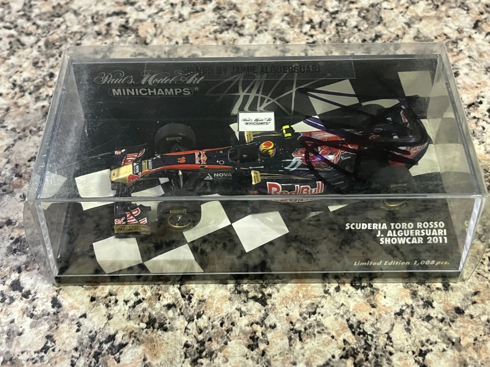 Minichamps Formula 1 1:43 Scale Jaime Alguersuari Toro Rosso 2011 Showcar Signed - Image 2 of 4
