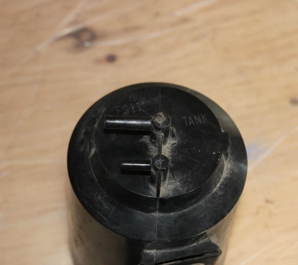 Mazda 626 1993-1997 bote de carbón Foto 3 de 4